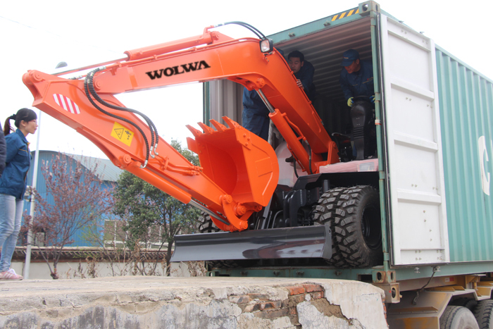沃爾華集團2兩臺挖掘機順利出口馬來西亞 沃爾華集團2兩臺挖掘機順利出口馬來西亞