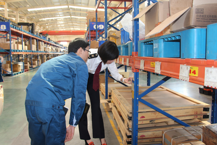 濟寧檢驗檢疫局領導蒞臨沃爾華集團參觀指導 濟寧檢驗檢疫局領導蒞臨沃爾華集團參觀指導