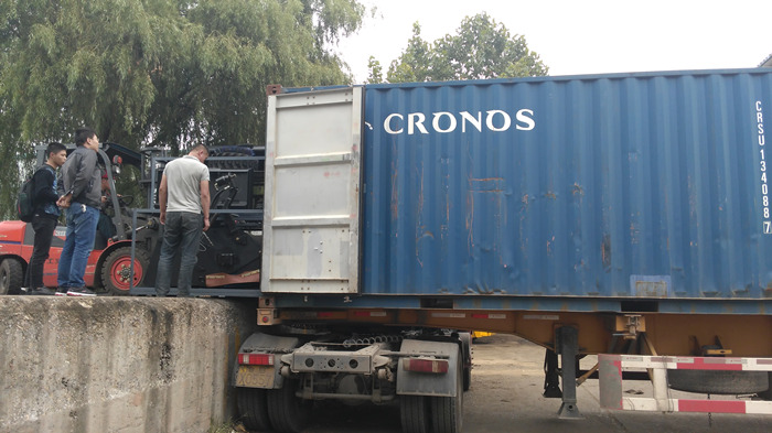 沃爾華集團一批滑移裝載機出口南美 沃爾華集團一批滑移裝載機出口南美