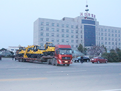 沃爾華集團8臺輪式挖掘機陸續(xù)發(fā)往甘肅