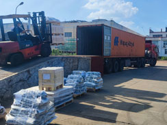  沃爾華集團一批挖掘機配件出口南美地區